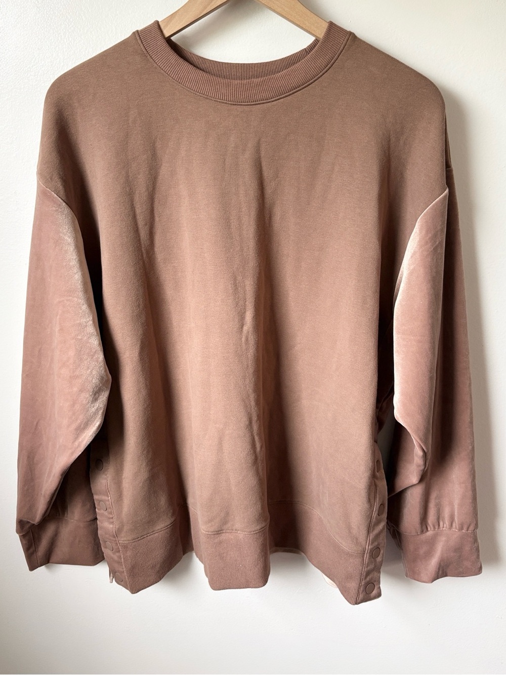 NWT athleta women’s velvet crewneck sweater